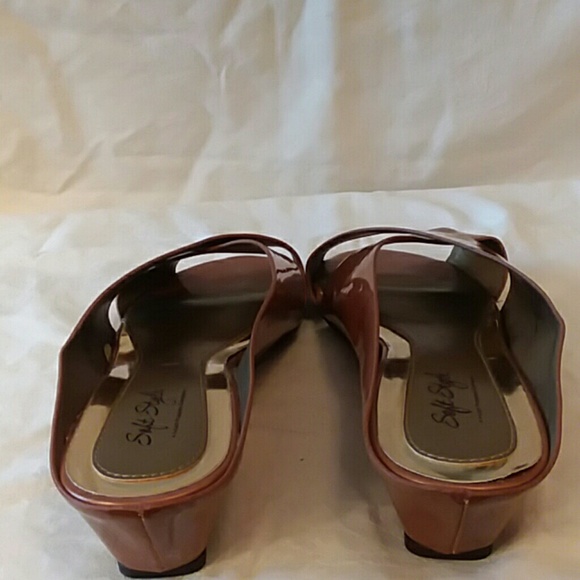 Soft Style by Hushpuppies tan patent slides - Picture 3 of 7